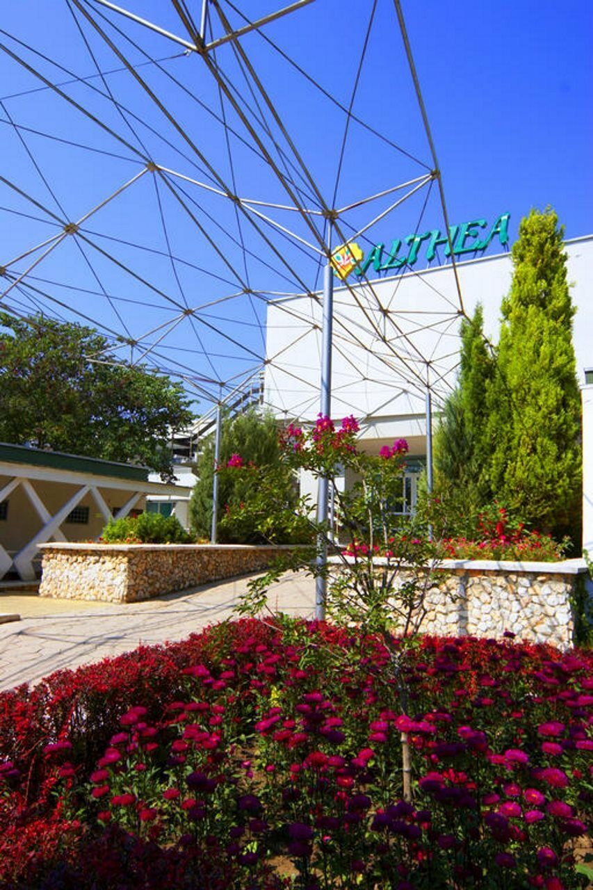 Althea Hotel Albena Exterior photo